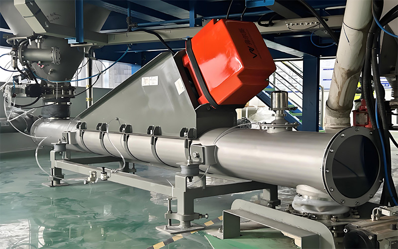 Tube vibrating feeder